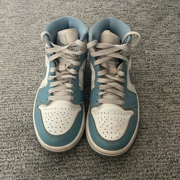 Light blue Nike Jordan 1s - Picture 4 of 5